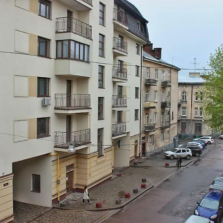 в центрі подобово у львові на замарстинівській 10 Apartment