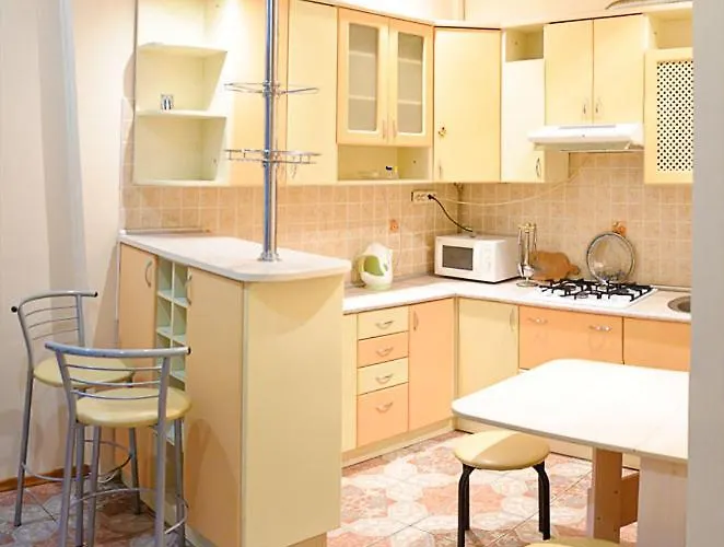 подобово у львові на замарстинівській 10 Апартаменты *