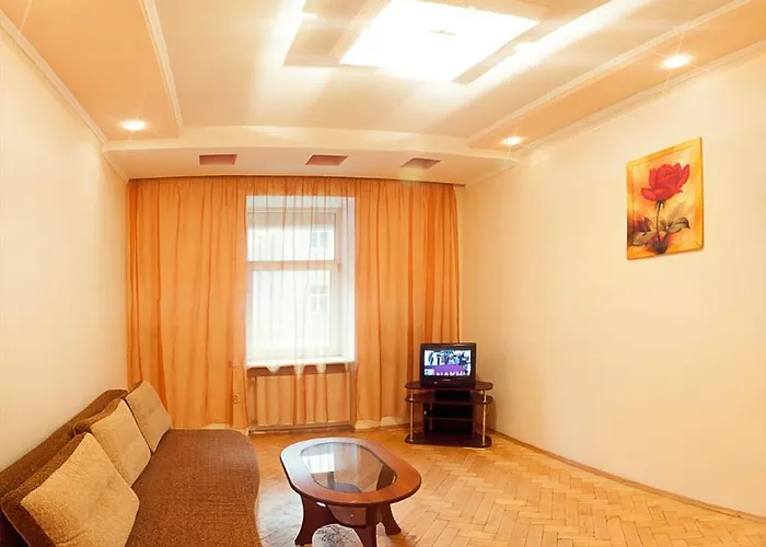 на замарстинівській 10, на 6 осіб в центрі у м львові דירה לבוב